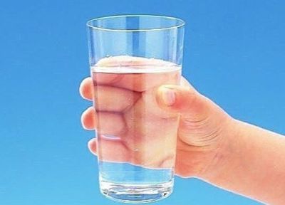 گاهی لیوان را زمین بگذار